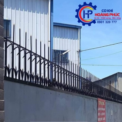 Làm hàng rào sắt tại Thủ Đức – Mẫu mới, lắp tận nơi
